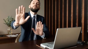 businessman-with-the-palms-of-his-hands_1920x1080