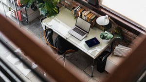 laptop-on-a-table_1920x1080