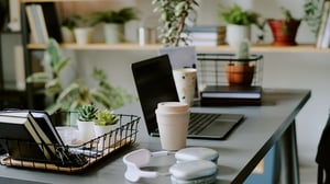 workplace-in-modern-office_1920x1080