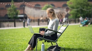 relaxed-focused-woman_1920x1080